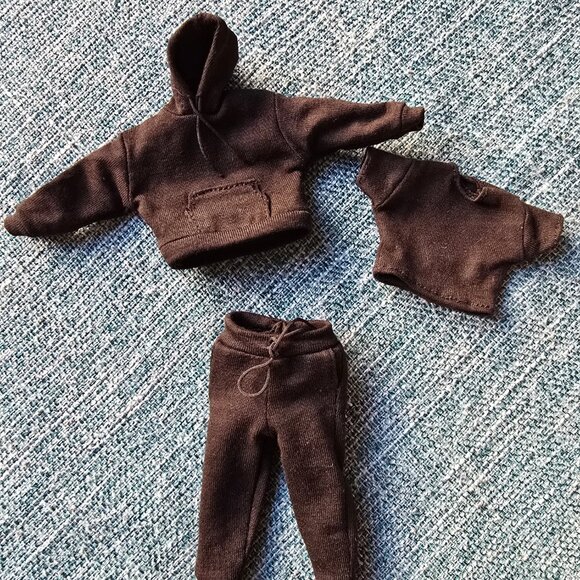 1:12 Blond Female Action Figure Doll - Picture 8 of 13